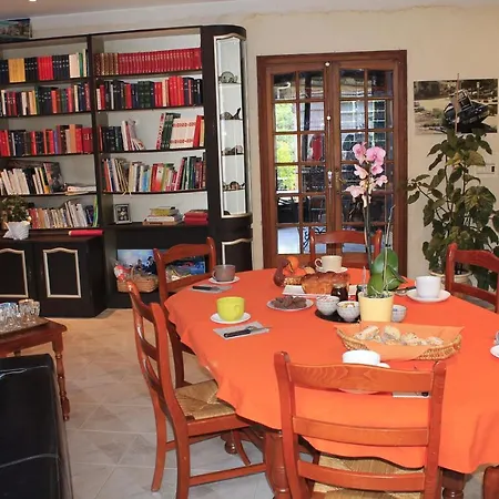 לינה וארוחת בוקר La Passerelle Chavagnes-en-Paillers